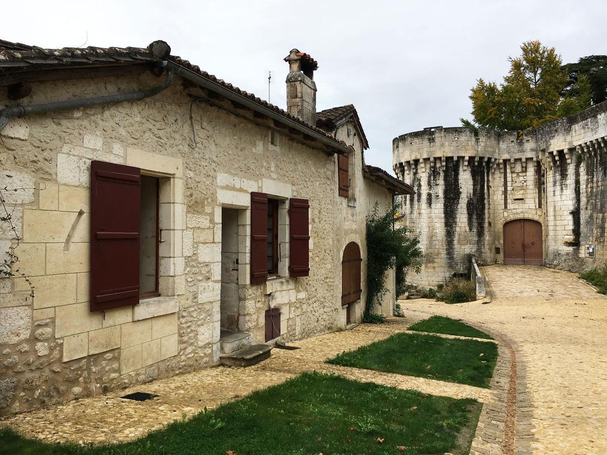 Au Pied Du Chateau Bourdeilles Экстерьер фото